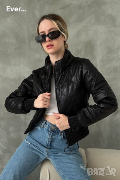 Дамско лъскаво яке в черен цвят, снимка 1