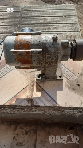 мотор редуктор 46 об/мин, снимка 2 - Други машини и части - 52813406