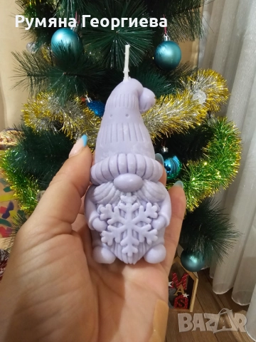 Продавам ръчно изработени свещи