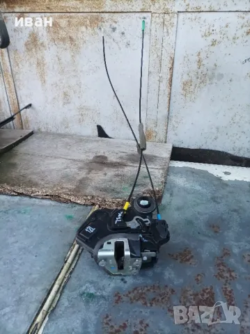 Задна лява брава за Тойота Корола Версо. 2006 год., снимка 3 - Части - 48872195