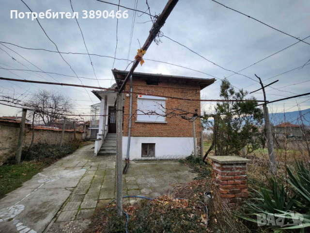Къща с двор в село Братаница, снимка 10 - Къщи - 44651443