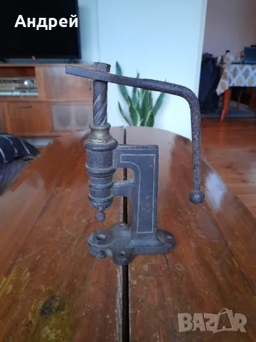 Стара преса,машинка за копчета