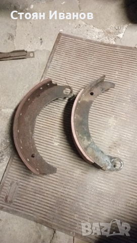 Семеринги,спирачни апарати,крушки за Газ 53, снимка 2 - Части - 44764188