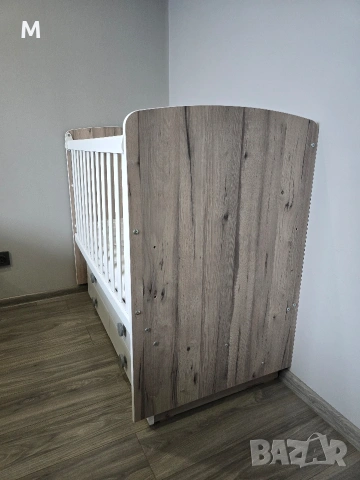 Бебешка кошара / легло с подвижна решетка на три нива в цвят- северен дъб+бял, снимка 5 - Бебешки легла и матраци - 53226703