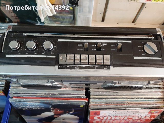 Радиокасетофон Sharp GF-6363 Култов Бумбокс Гето Бластер Vintage BoomBox Ghetto Blaster, снимка 3 - Радиокасетофони, транзистори - 34054250