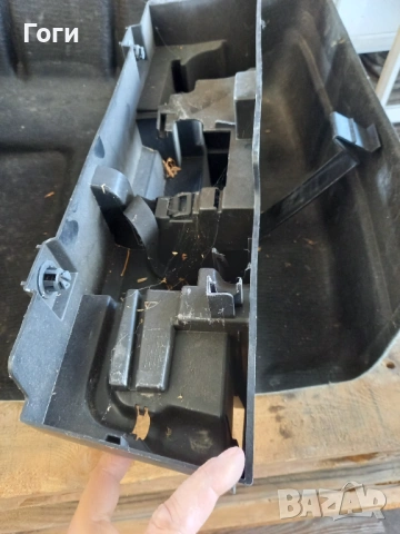 Кора вътрешна  за резервна гума на мерцедес C класа седан 2008, снимка 4 - Части - 53048942