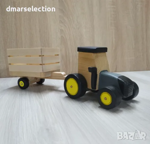 Декоративен дървен трактор с ремарке DMAR 303M3A2
