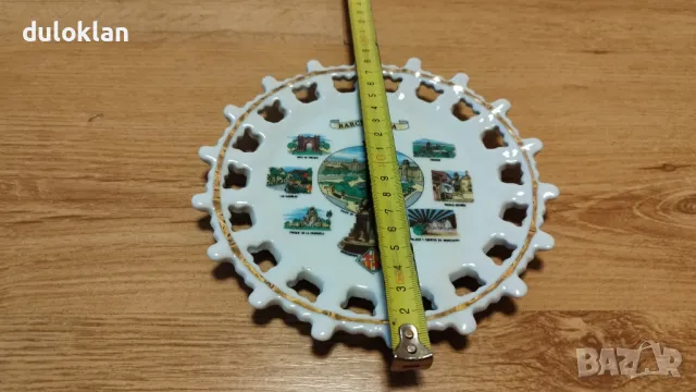 Красива порцеланова чиния от Барселона., снимка 2 - Други - 48708793