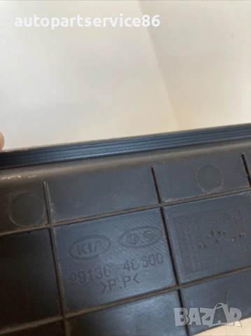 Десен въздуховод на радиатора за KIA Carnival 2.9 CRDi (2006–2012) 29136-4D600, снимка 2 - Части - 53204206