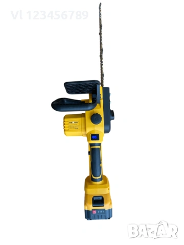 Акумулаторна резачка KraftMaster с омасляване на веригата, 30 см шина, 36V/10Ah, снимка 3 - Градинска техника - 53432602