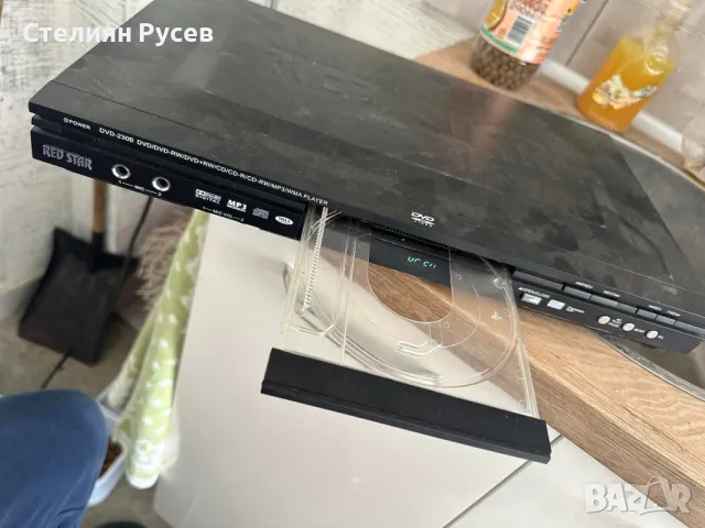 0704 redstar dvd 230b  двд плеяр / dvd player цена 15 лв -диска се вади, чете дискове състояние изпо, снимка 4 - Плейъри, домашно кино, прожектори - 47268359