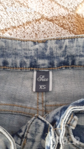 Дънки размер XS, снимка 3 - Дънки - 53634395