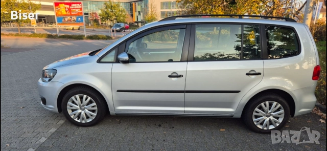 VW Touran , снимка 4 - Автомобили и джипове - 52918775