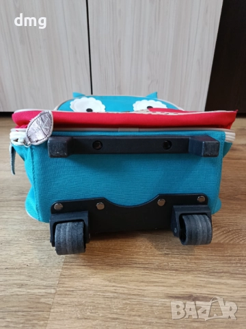 Куфар за дете с колелца, снимка 6 - Куфари - 52003535