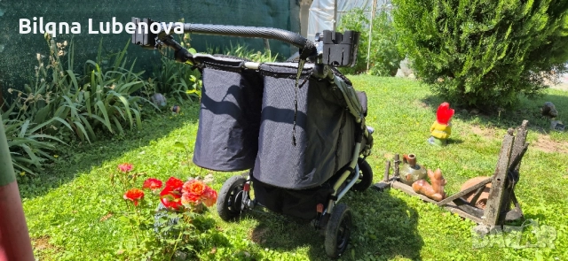 Количка за близнаци Mountain Buggy, снимка 5 - Детски колички - 52790770
