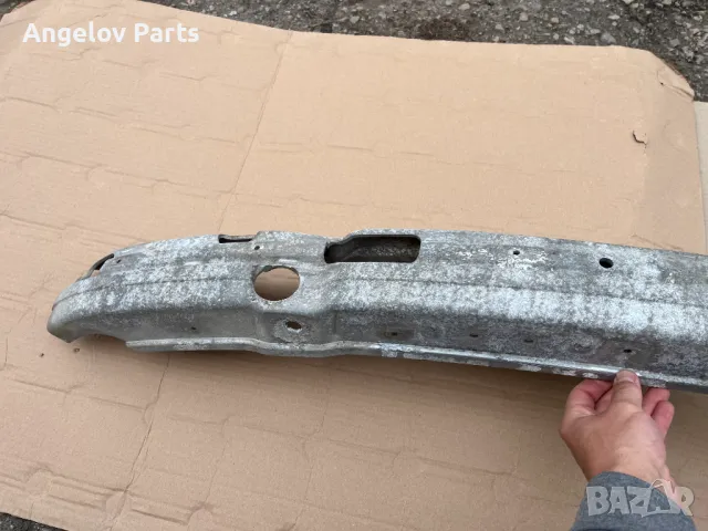 Гредата на предната броня за BMW E39 (фейс), снимка 2 - Части - 49741042