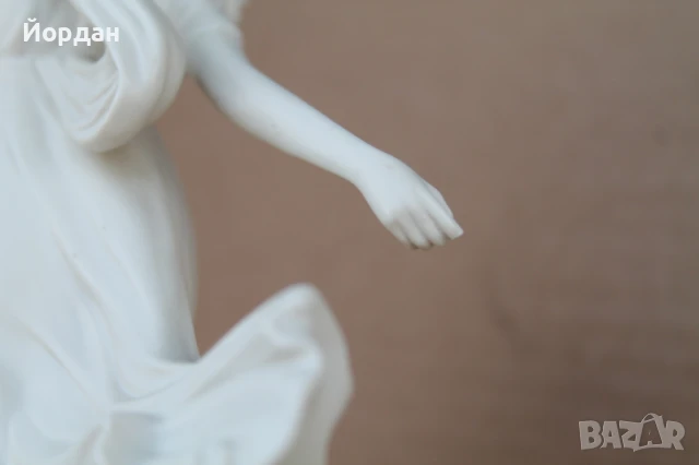 Английска порцеланова фигура 'Wedgwood   The dancing hours 1  993, снимка 10 - Колекции - 51251884