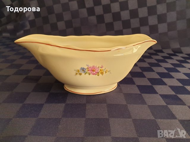 Българска порцеланова сосиера-Китка-Нови пазар