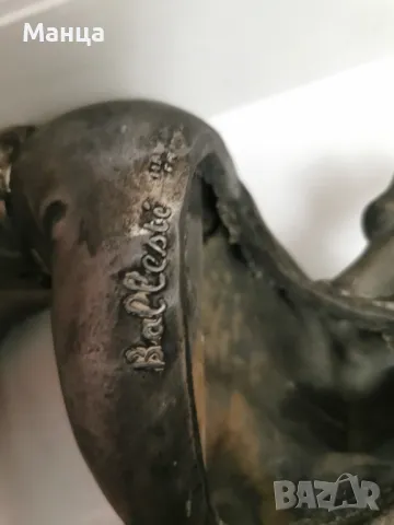 Авторска бронзова статуетка, снимка 4 - Антикварни и старинни предмети - 49525498