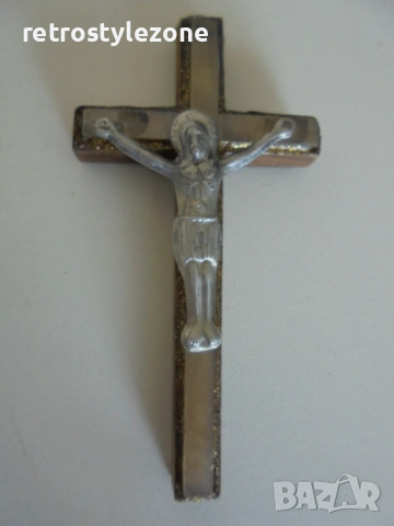 № 8463 Стар дървен кръст с метално разпятие 