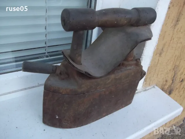 Ютия стара на въглища с комин, снимка 2 - Други ценни предмети - 47896917