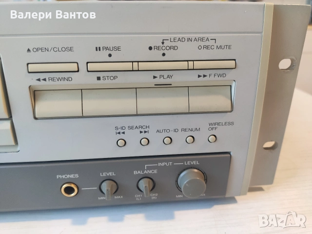 Fostex D-5 Digital Master Recorder – Отлично състояние, снимка 4 - Декове - 53858103