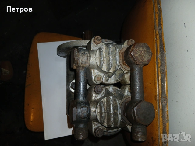 Продавам употребяван двуцилиндров компресор за ЮМЗ, снимка 5 - Селскостопанска техника - 53668429