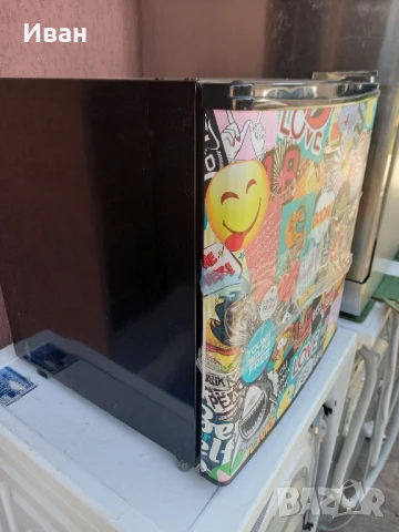 малък хладилник с камера , снимка 2 - Хладилници - 50834965