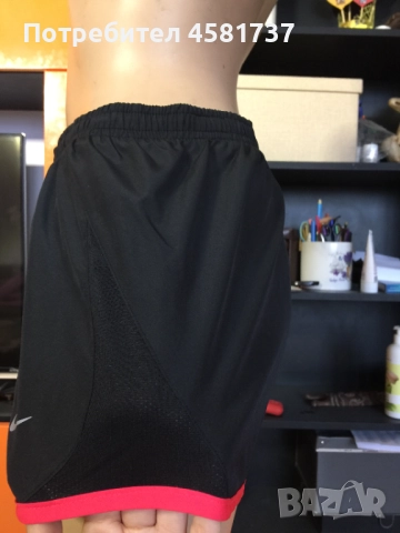 Дамски шорти Nike, размер S, снимка 3 - Спортни екипи - 51742561