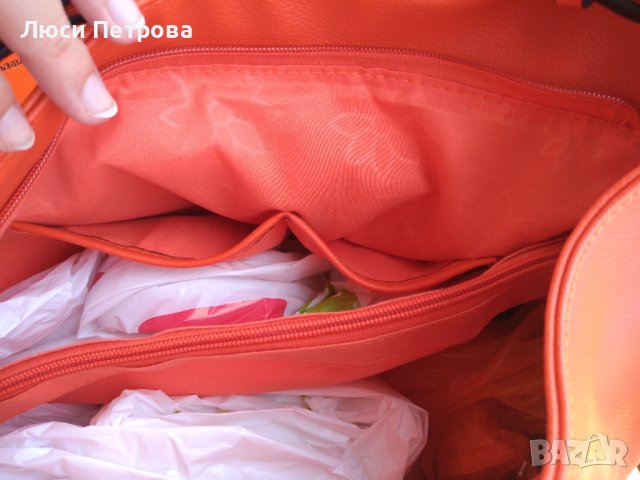 Страхотна дамска чанта и портмоне в оранжев цвят , снимка 2 - Чанти - 41565993