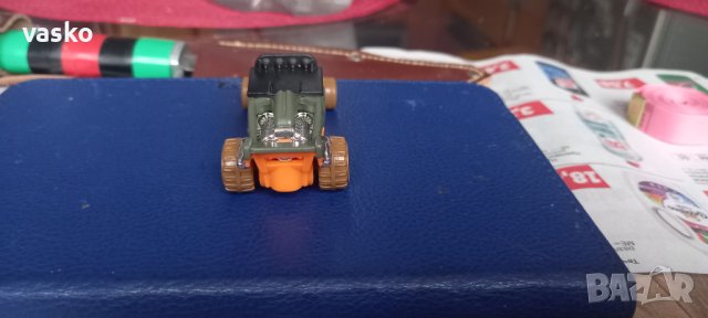HOTWHEELS-перфектен, снимка 4 - Колекции - 38657208