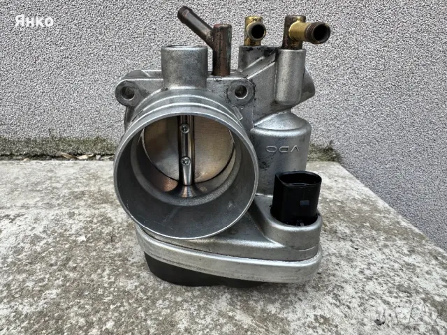 Дросел клапа за голф 5 , снимка 2 - Части - 49489494