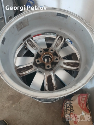 Продавам  джанти и спойлер  за хонда црв , снимка 2 - Гуми и джанти - 52500624