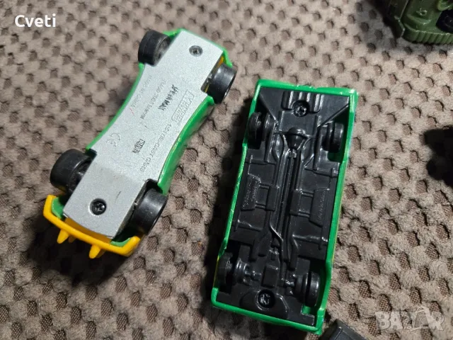 Лот метални колички , БТР и спортни колички, снимка 2 - Колекции - 48977643