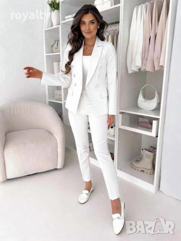 Дамски Елегантен Костюм с Копчета