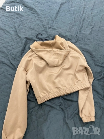 Дамско горнище, снимка 2 - Спортни екипи - 52584517