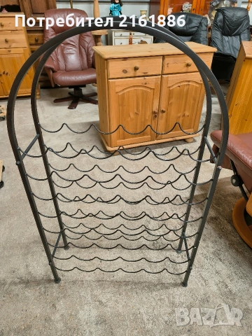 Метална стойка за бутилки вино 