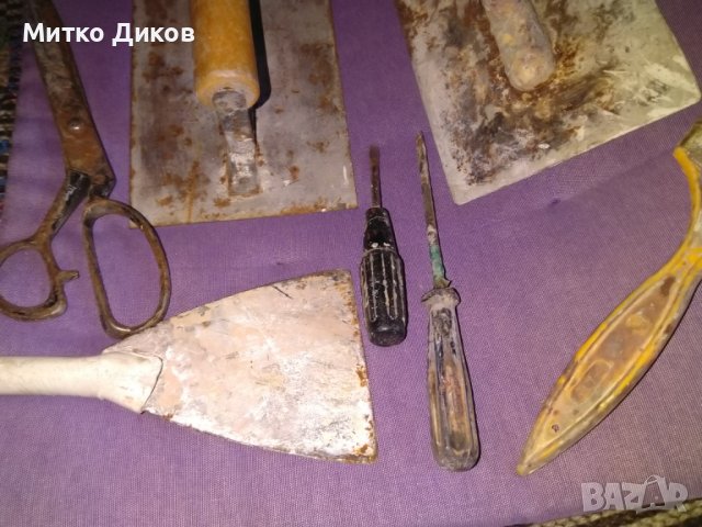 Две малашки -шпакла- две отвертки -четка -ножица всичко за 10лева, снимка 4 - Други - 39712423