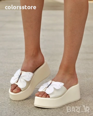 Чехли на платформа - бяла перла с пеперуда - CL765

