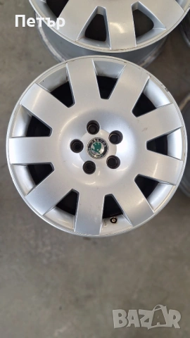 ОРИГИНАЛНИ АЛУМИНИЕВИ ДЖАНТИ ШКОДА  -5x112x57-17цола, снимка 3 - Гуми и джанти - 53336286