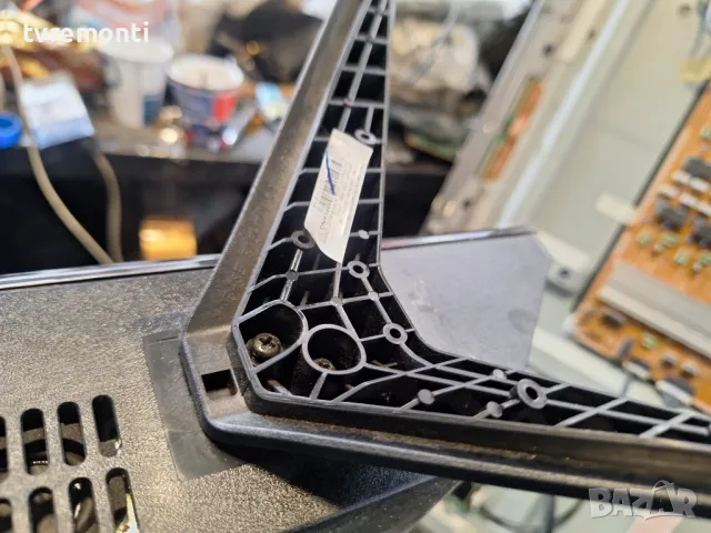 крачета оригинална стойка телевизор LG модел 32LH500D, снимка 5 - Стойки, 3D очила, аксесоари - 49647322