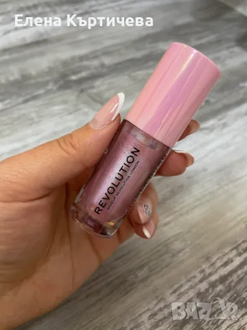 Гланц за устни, снимка 1