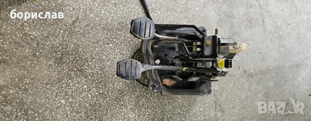 Педали за рено меган 1