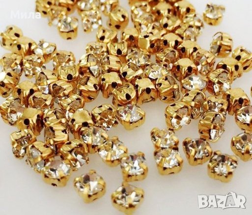 Стъклено камъче в метален обков 4 мм 50бр