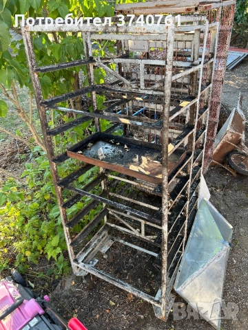 Стелаж за тави, хлебарски и сладкарски