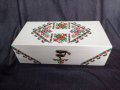 Дървена кутия с българска шевица - ръчна изработка, снимка 1 - Подаръци за жени - 33807126