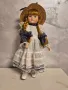 Продавам порцеланови кукли , снимка 1