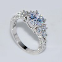 Посребрен пръстен с австрийски кристали, снимка 3 - Пръстени - 41561144