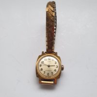 Дамски позлатен механичен часовник Timex, снимка 1 - Дамски - 40939760