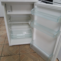 Малък хладилник с вътрешна камера Liebherr 2  години гаранция!, снимка 6 - Хладилници - 44834043